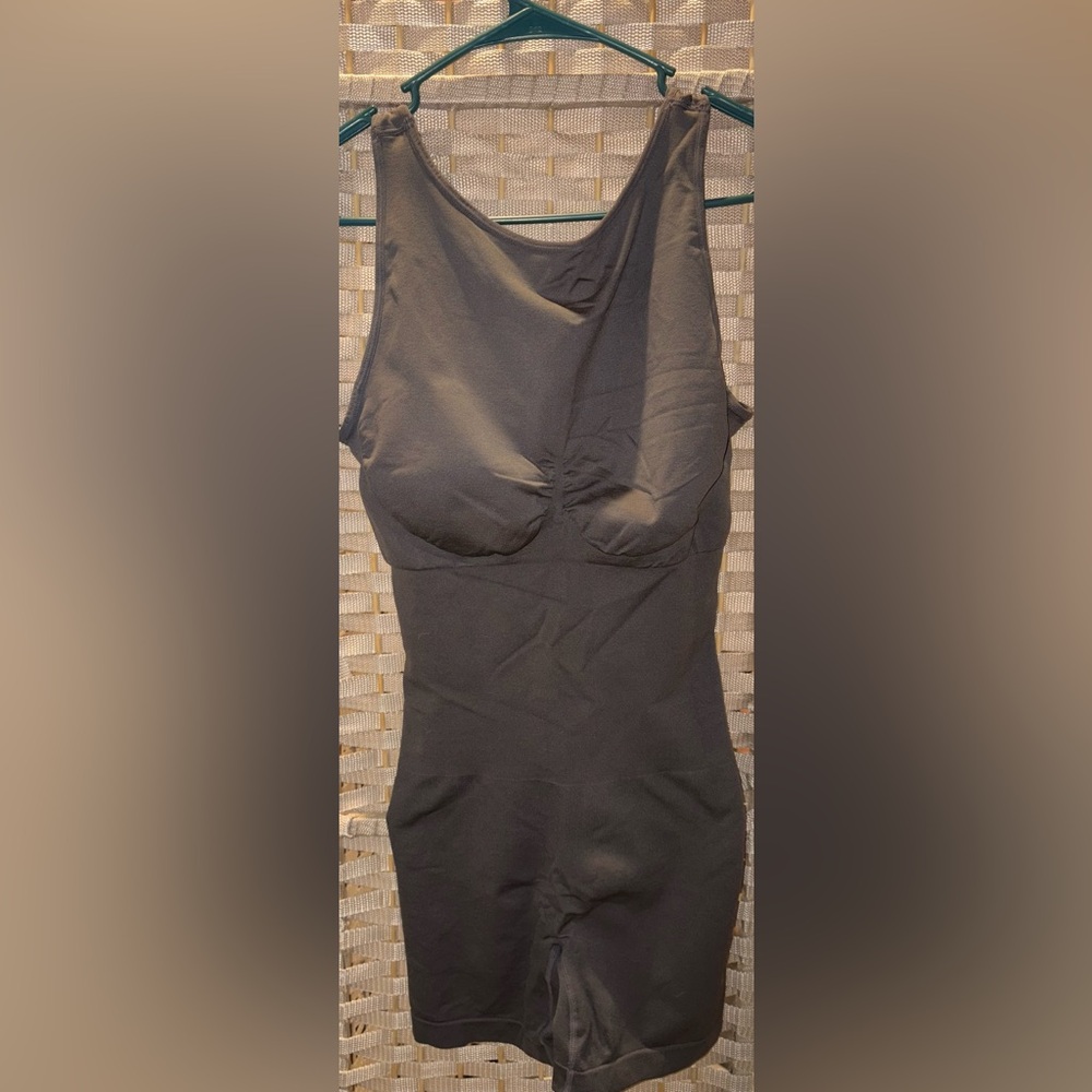 Elegant Charcoal Women's Shapewear Bodysuit